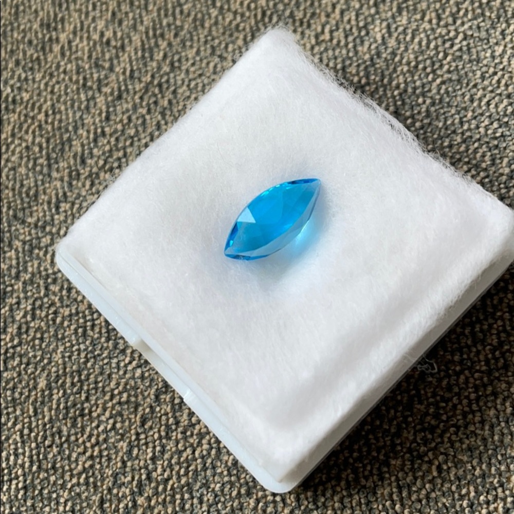 Blue Topaz - Picture 3 of 4